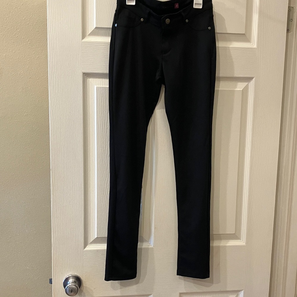 Women's Black Jeggings - Sleek Stretch Denim-Style Pants